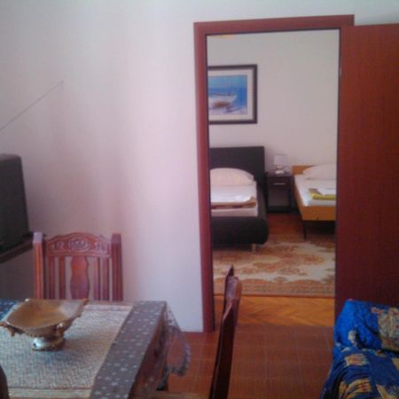 Apartmani Dado Ulcinj Rum bild