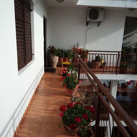 Apartmani Dado Ulcinj Exteriör bild