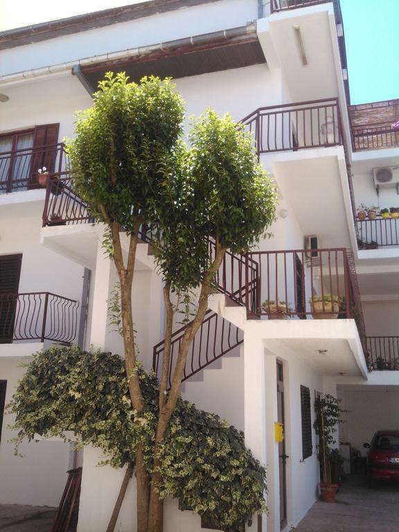 Apartmani Dado Ulcinj Exteriör bild