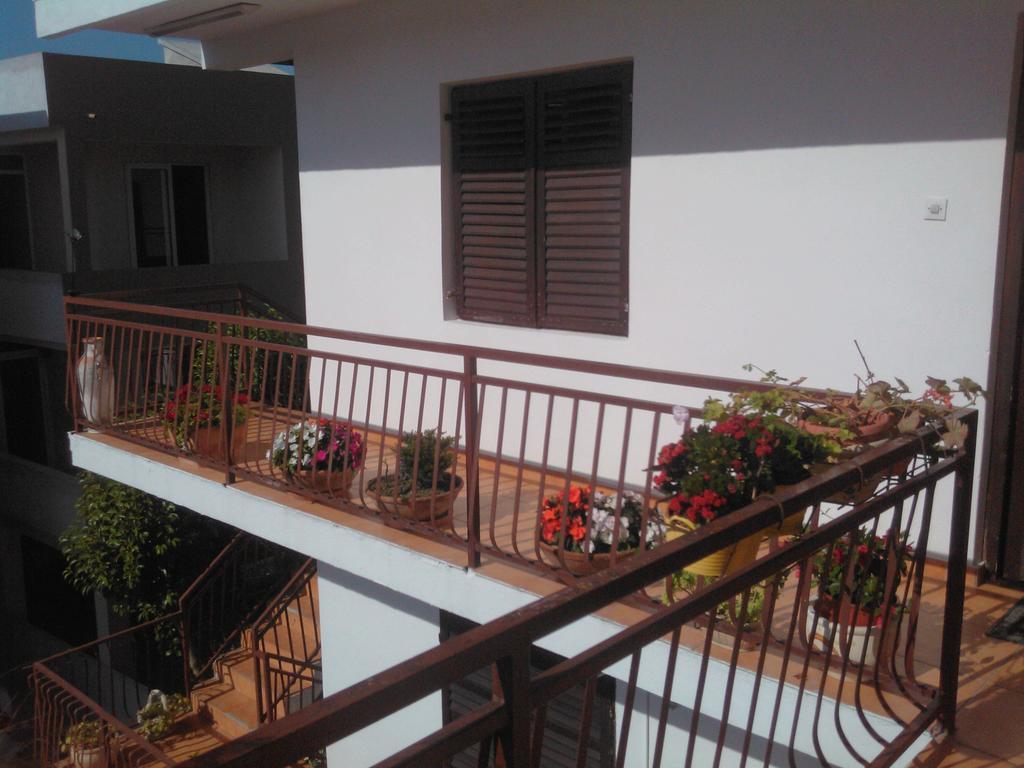 Apartmani Dado Ulcinj Exteriör bild