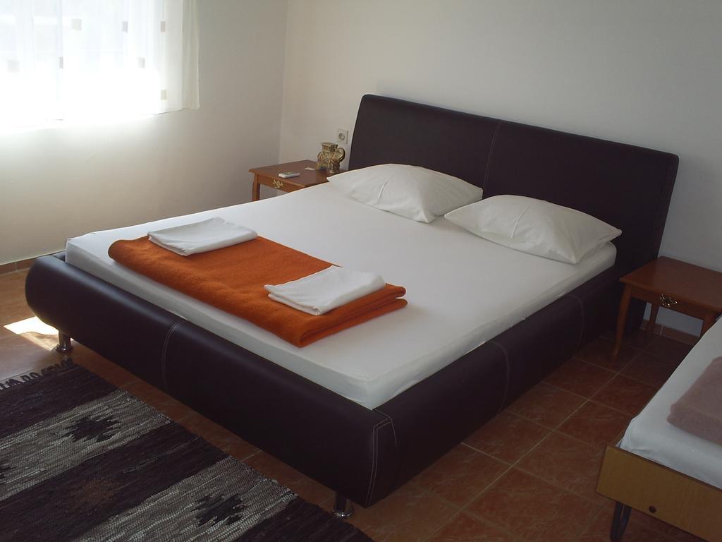 Apartmani Dado Ulcinj Exteriör bild