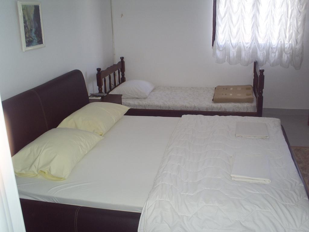 Apartmani Dado Ulcinj Exteriör bild