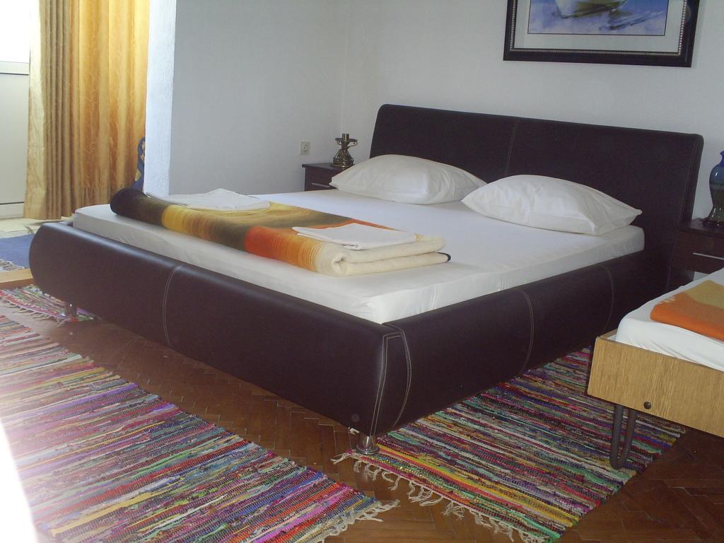 Apartmani Dado Ulcinj Exteriör bild